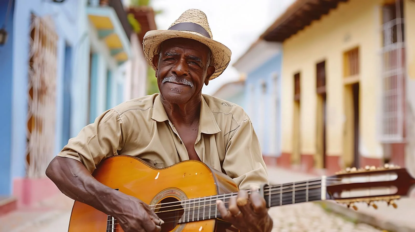 Street Guitarist in Cuba — free download from Dotvec