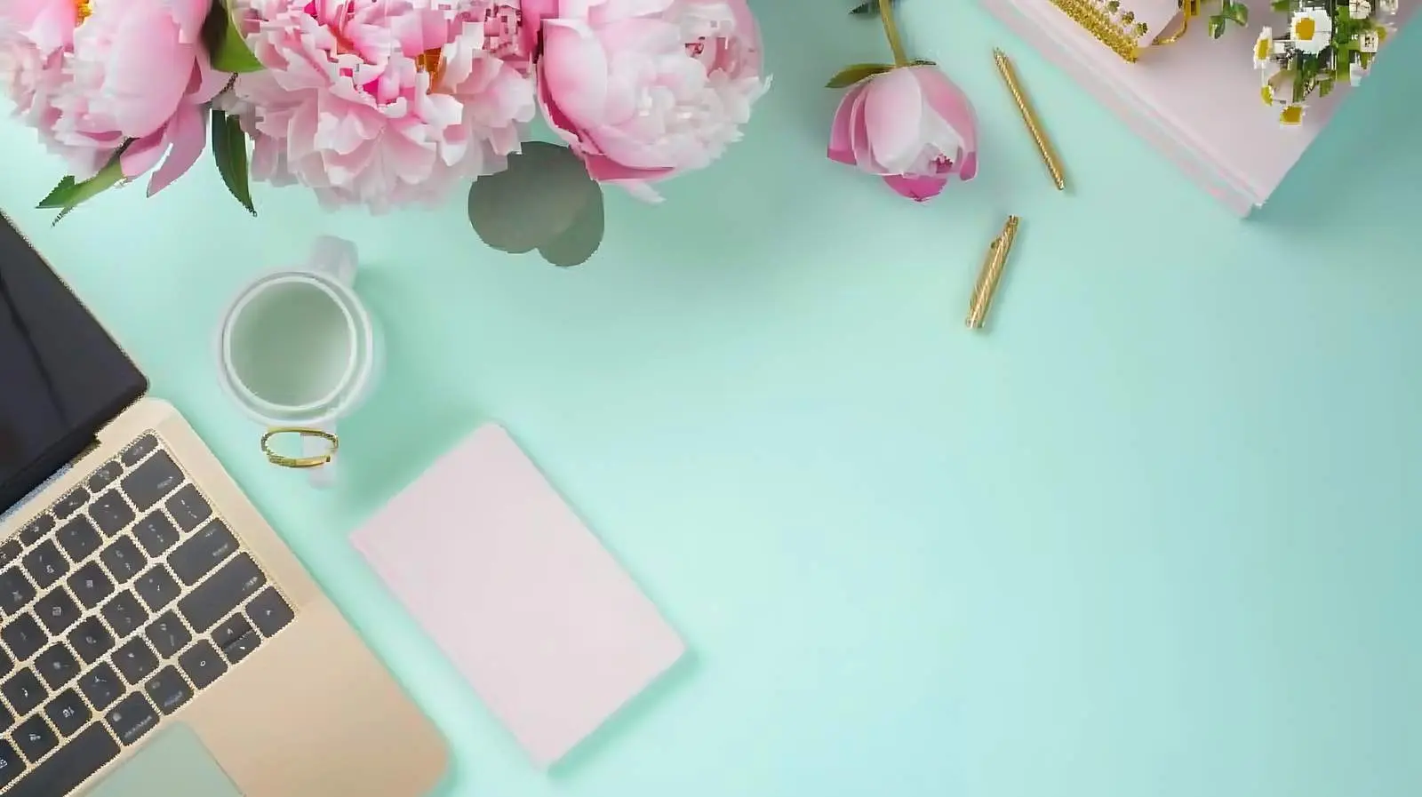 Stylish Female Home Office Desk Setup – free motivation image from Dotvec