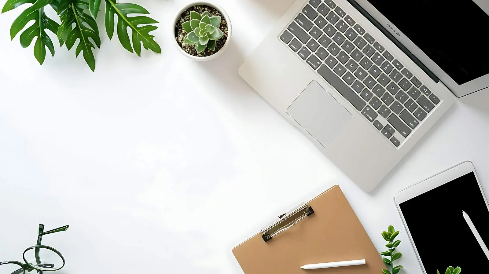 Home Office Desk Flat Lay Workspace Setup – free nomad image from Dotvec