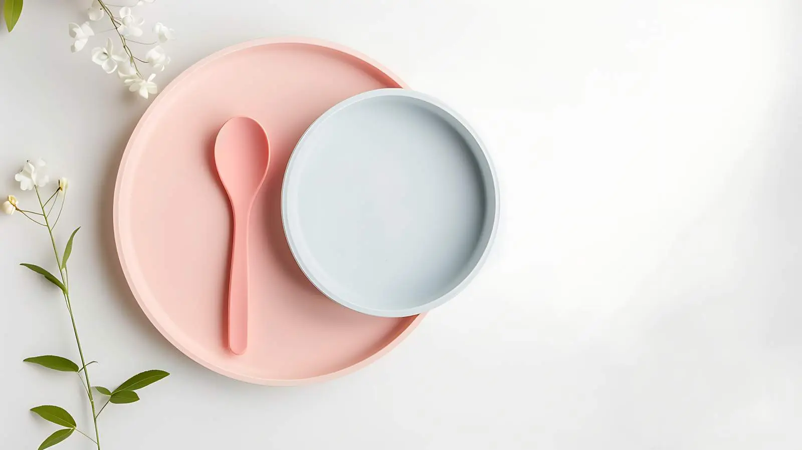 Cute Baby Tableware Flat Lay with Plate and Spoon – free baby care image from Dotvec
