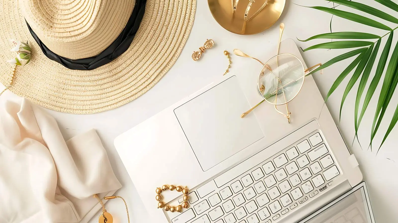 Stylish Flatlay of Laptop and Jewelry — free download from Dotvec