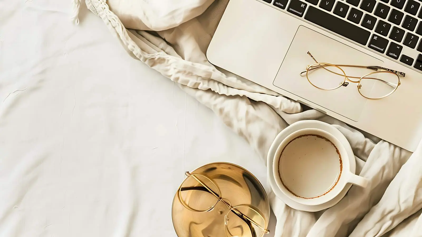 Elegant Flatlay with Laptop and Fashion Accessories — free download from Dotvec