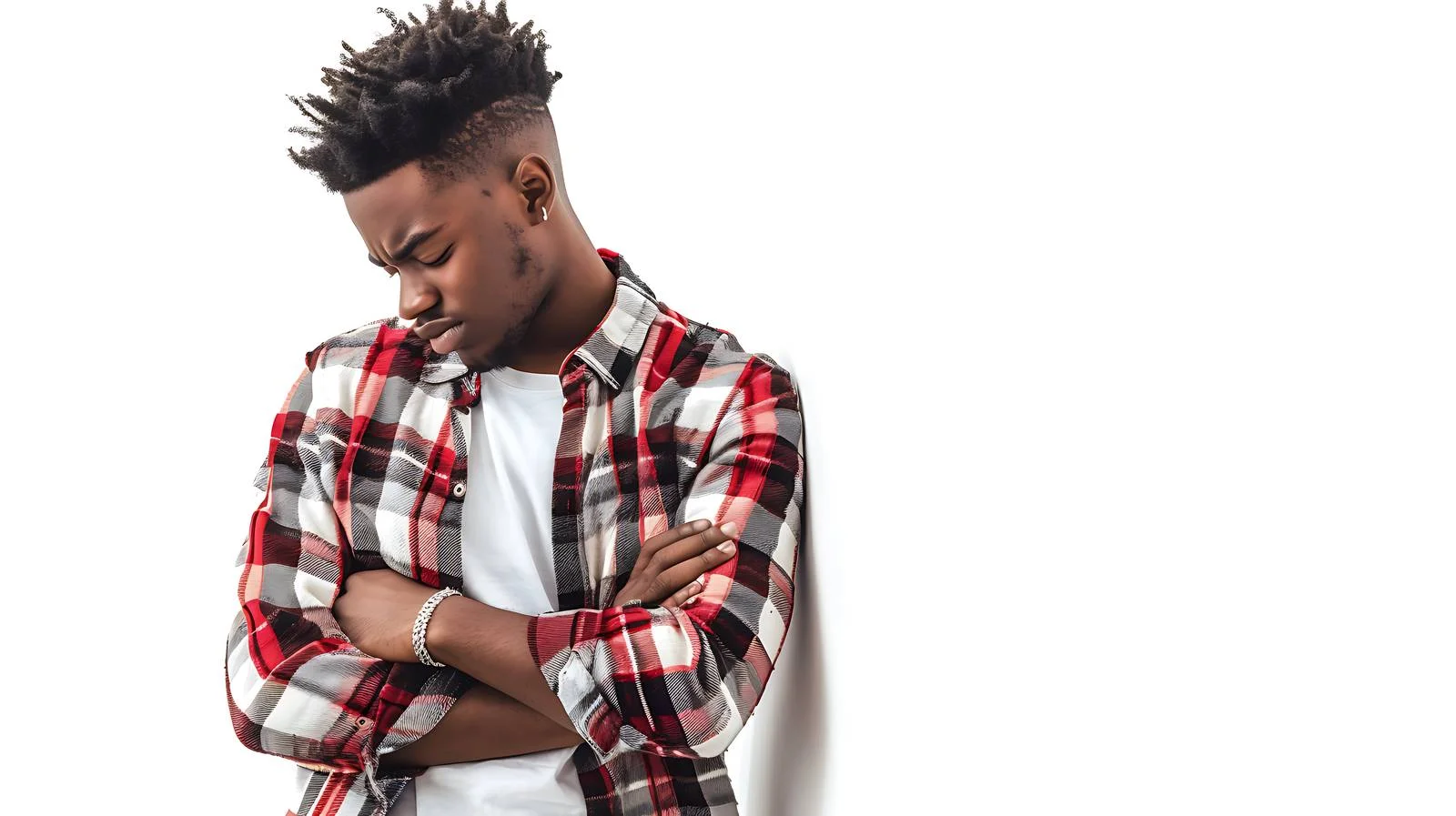 Stylish young Black man leaning confidently — free download from Dotvec