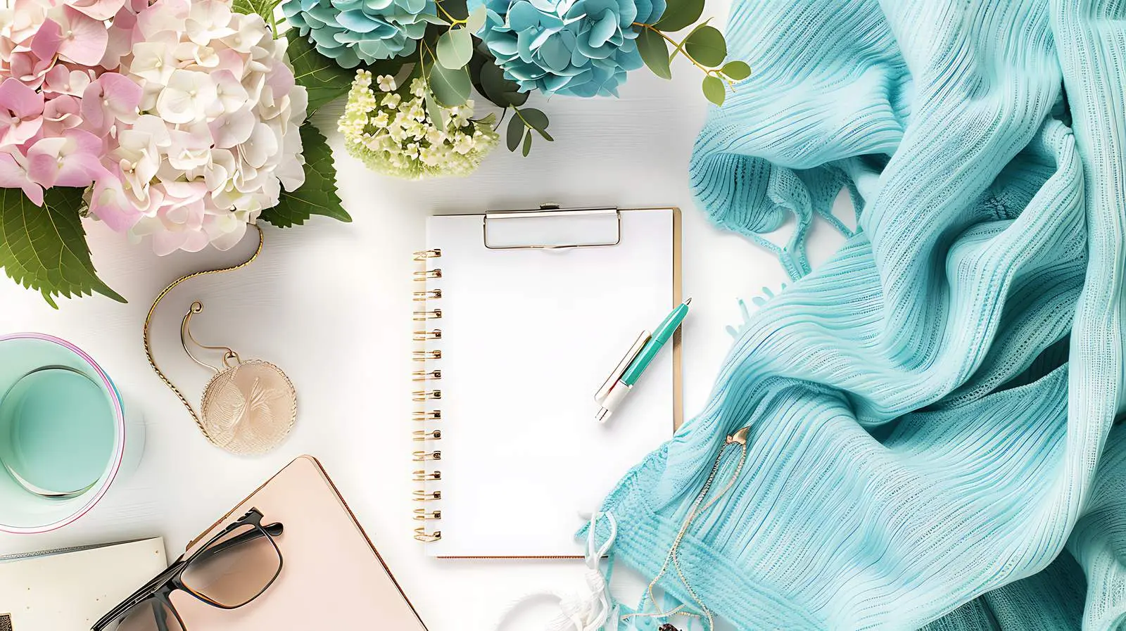 Home Office Desk with Clipboard and Copy Space — free download from Dotvec