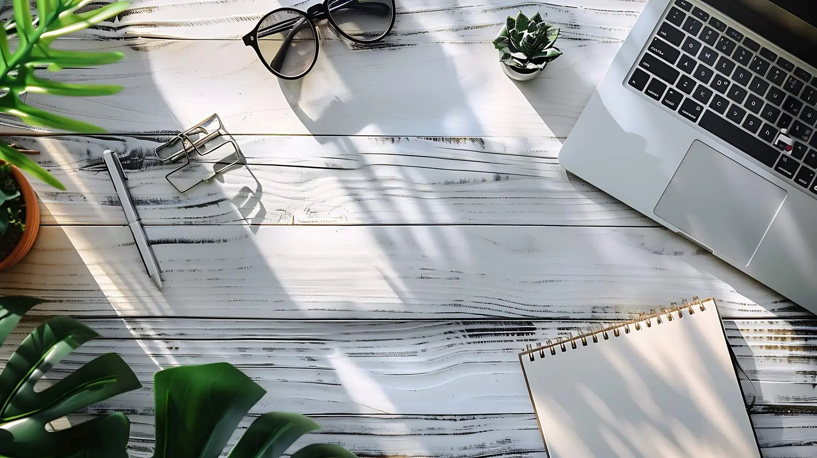 Stylish Home Office Desk Setup with Laptop – free desktop setup image from Dotvec