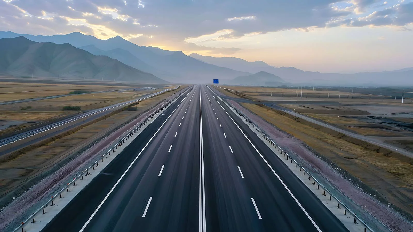 Scenic Karamay Highway Xinjiang Landscape — free download from Dotvec