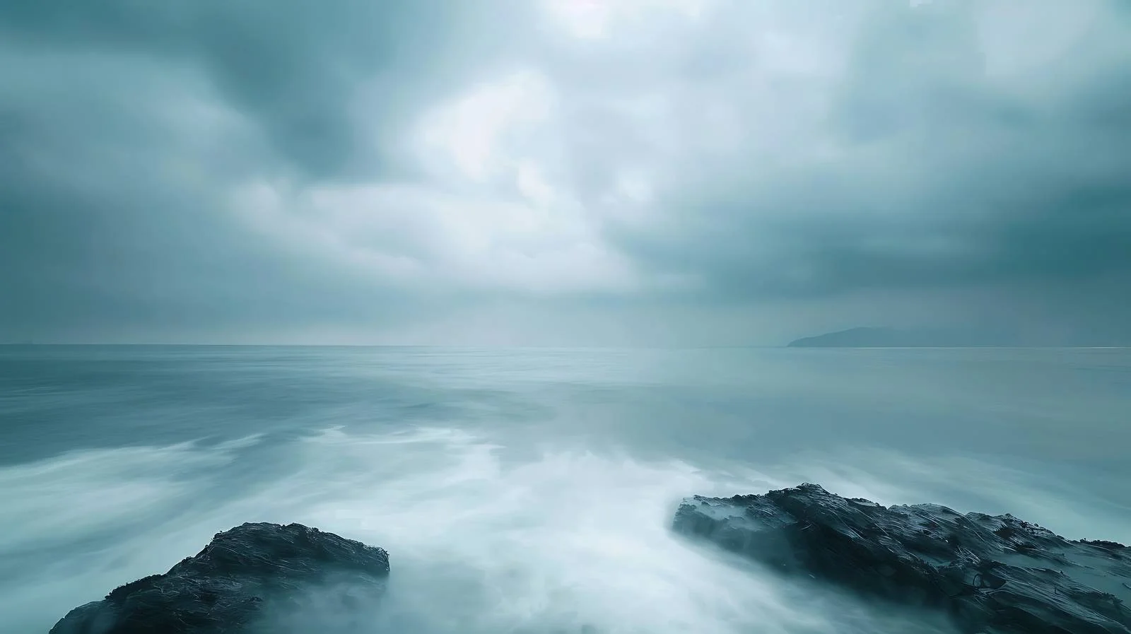 Serene Seascape with Dramatic Clouds in Ku — free download from Dotvec