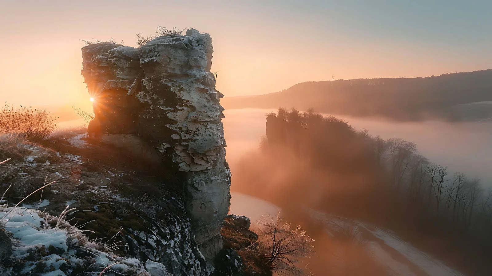 Dawn Light on Okiennik Wielki Formation — free download from Dotvec