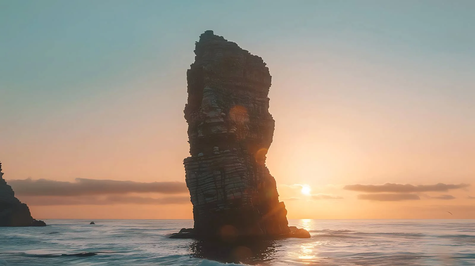 Magnificent Sea Stack at Praia do Lourical — free download from Dotvec