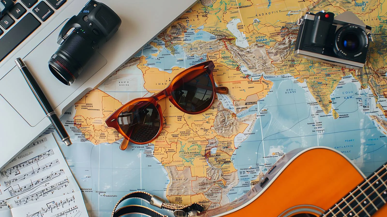 Urban Travel Essentials — free download from Dotvec