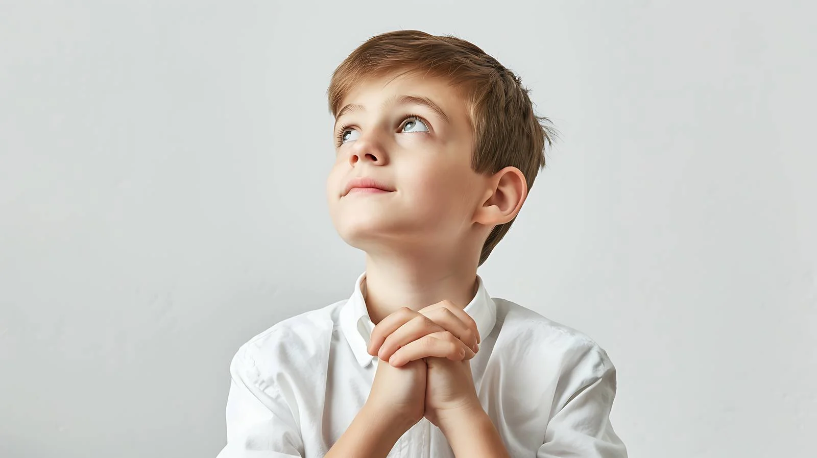 Contemplative child in bright scenery — free download from Dotvec