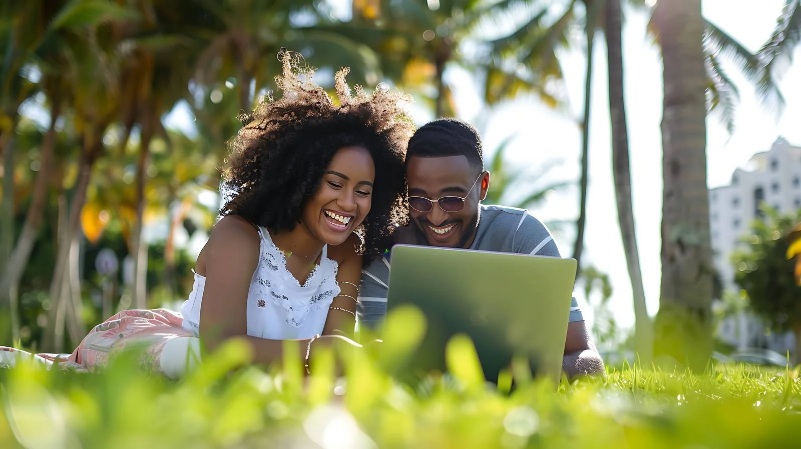 Happy Young Couple Enjoying Miami Beach — free download from Dotvec