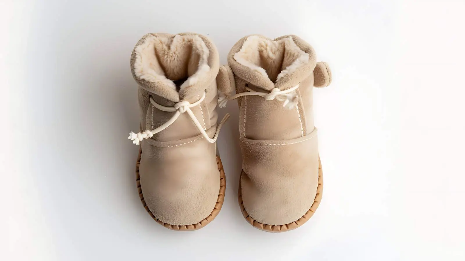 Warm Winter Suede Booties for Baby — free download from Dotvec