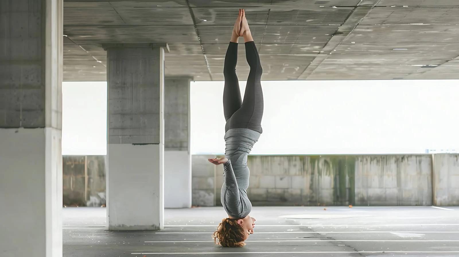 Urban Yoga Pose — free download from Dotvec