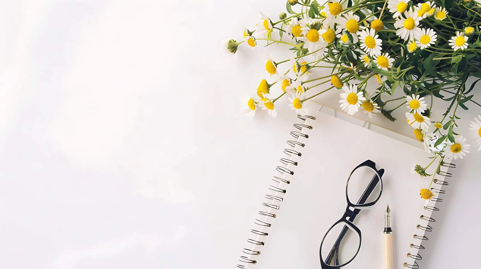 Modern Minimalist Home Office Desk Setup — free download from Dotvec