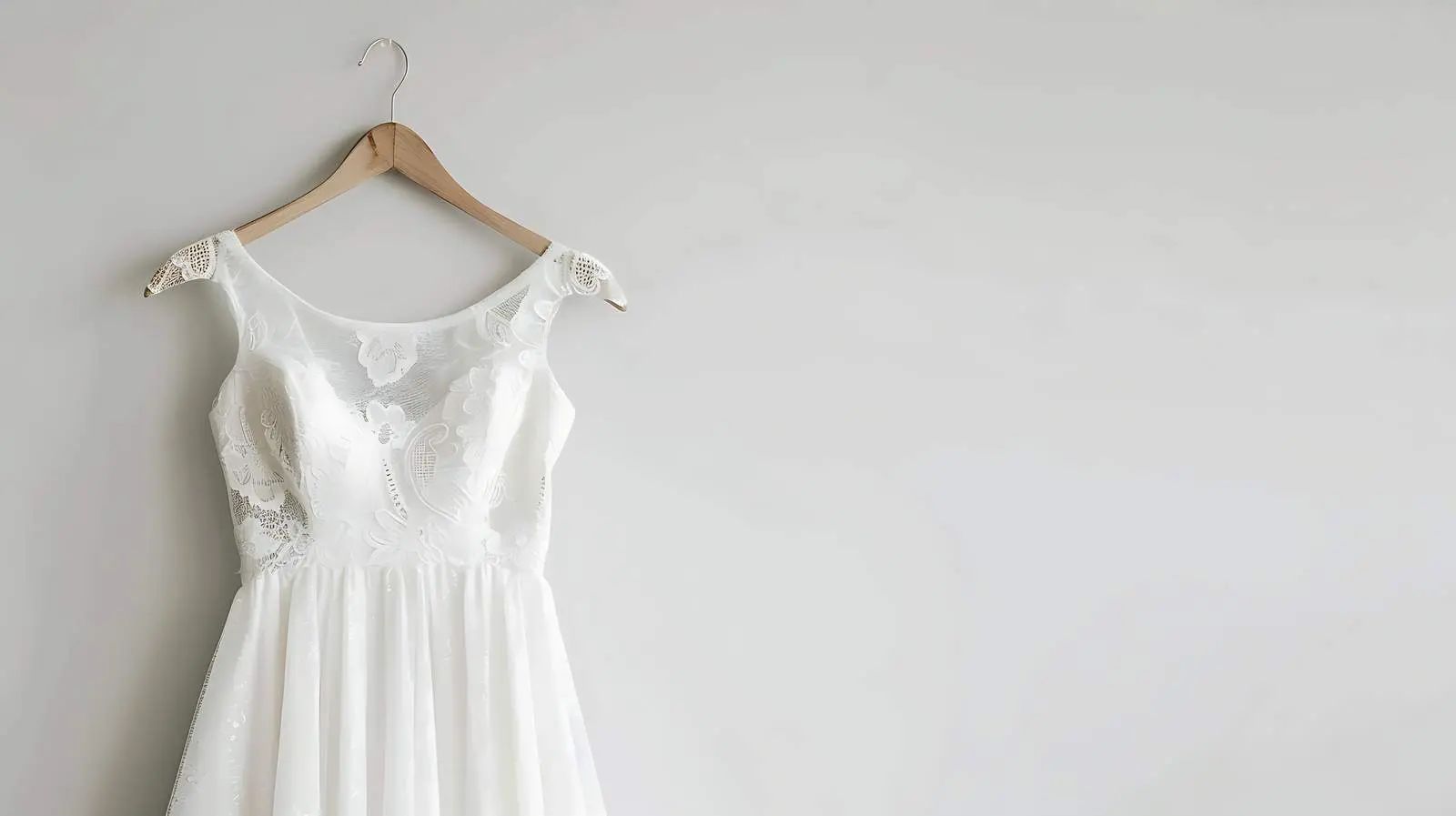 Elegant Women's Evening Dress on Hanger – free evening image from Dotvec