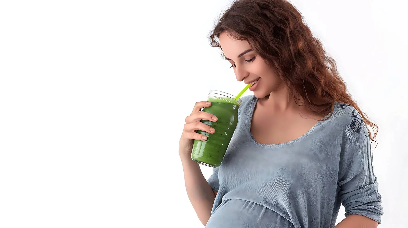 Pregnant Woman Drinking Healthy Green Juice — free download from Dotvec