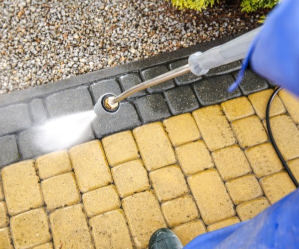 The Ultimate Guide to Driveway Cleaning