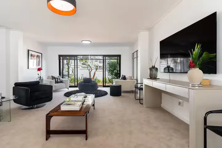 Modern 4-bedroom terrace in Guzape — photo 2