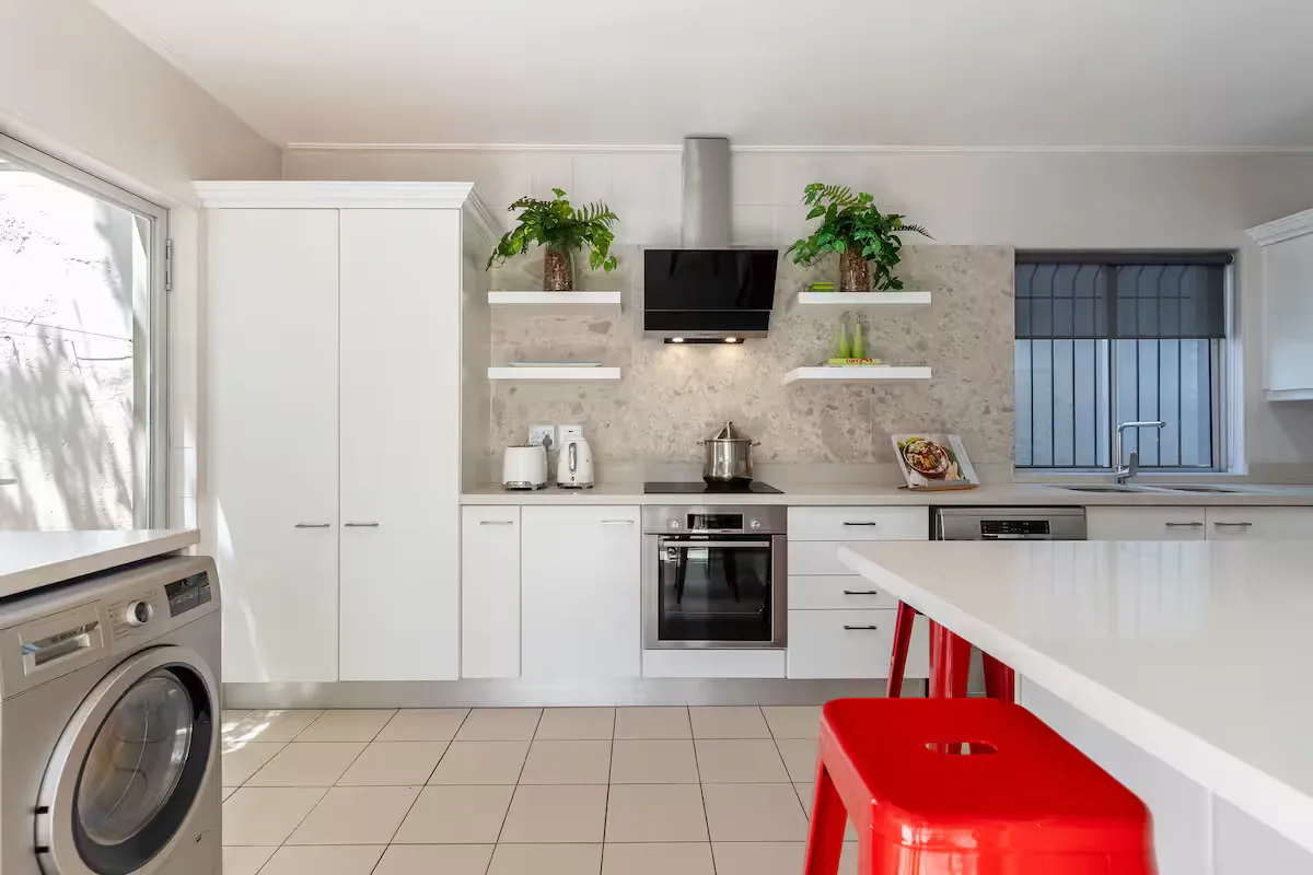 Modern 4-bedroom terrace in Guzape — photo 5