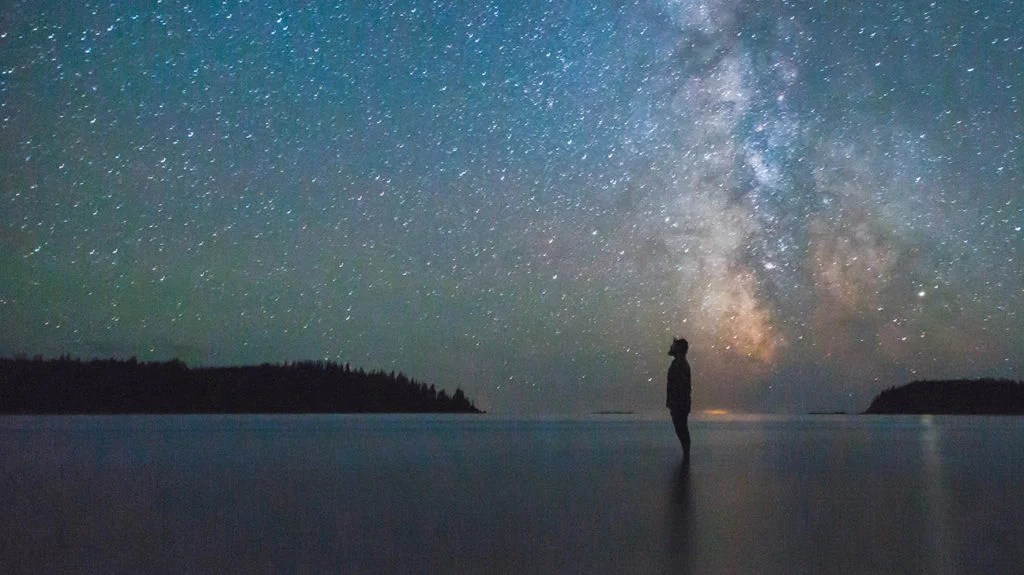 Dreaming of heavy rain and its significance