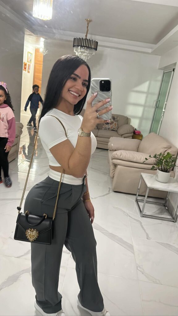 Gabriela Mejia influencer dominicana ()