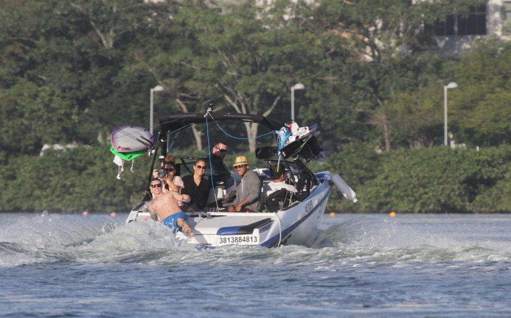 Jennifer Lopez está aproveitando à beça a passagem pelo Rio