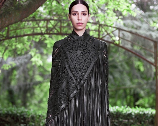 Para Givenchy, Lea T. faz seu primeiro grande trabalho pós-cirurgia