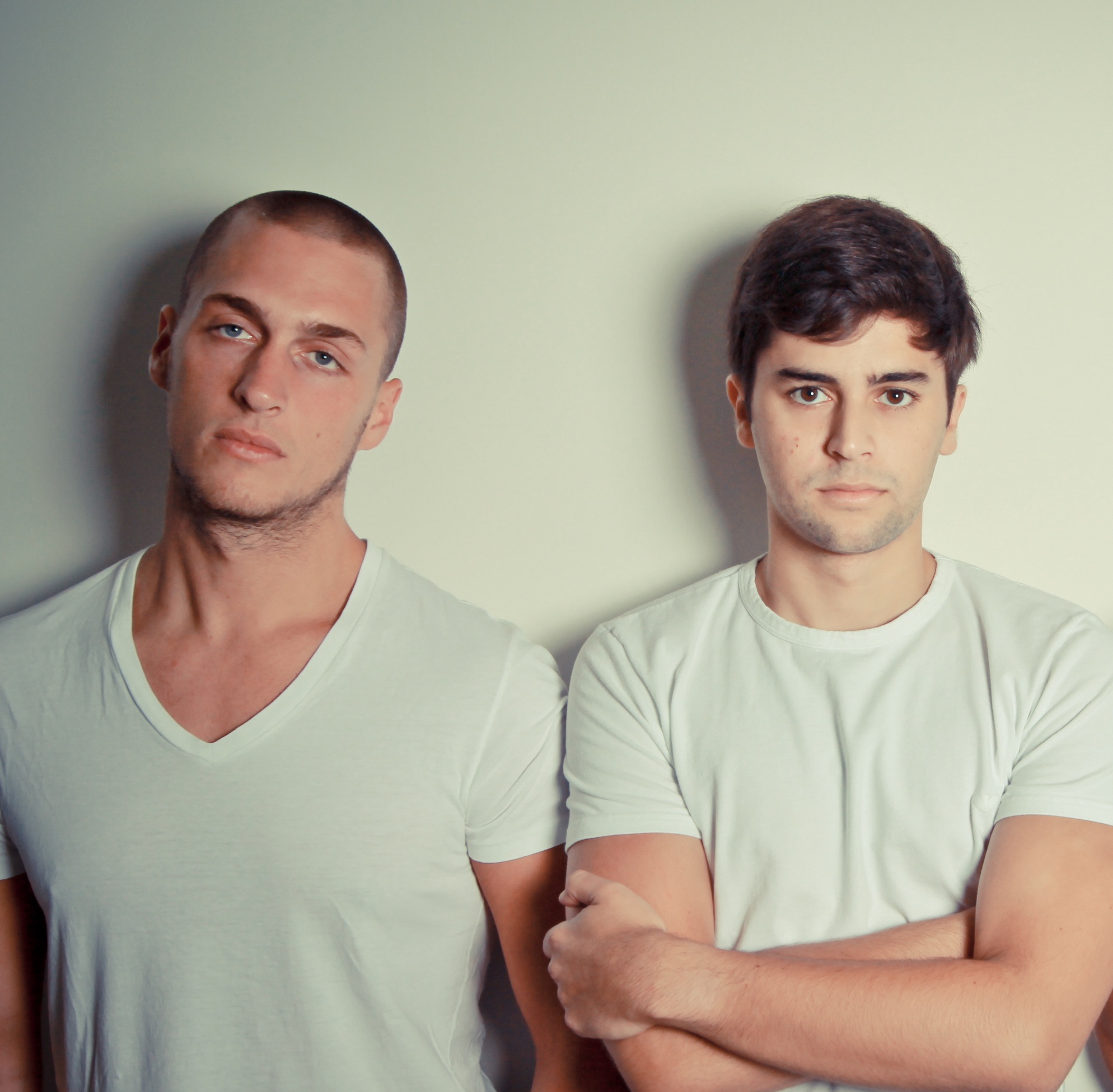 Club paulistano SET importa a dupla de DJs norte-americana Triarchy