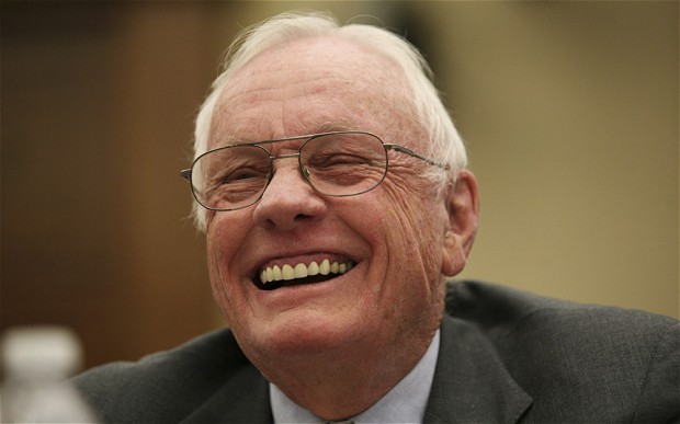 Barack Obama presta homenagem a Neil Armstrong