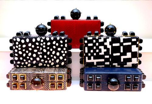 Clutches Tonya Hawkes que mais parecem enfeites. Tem que ter. E já!