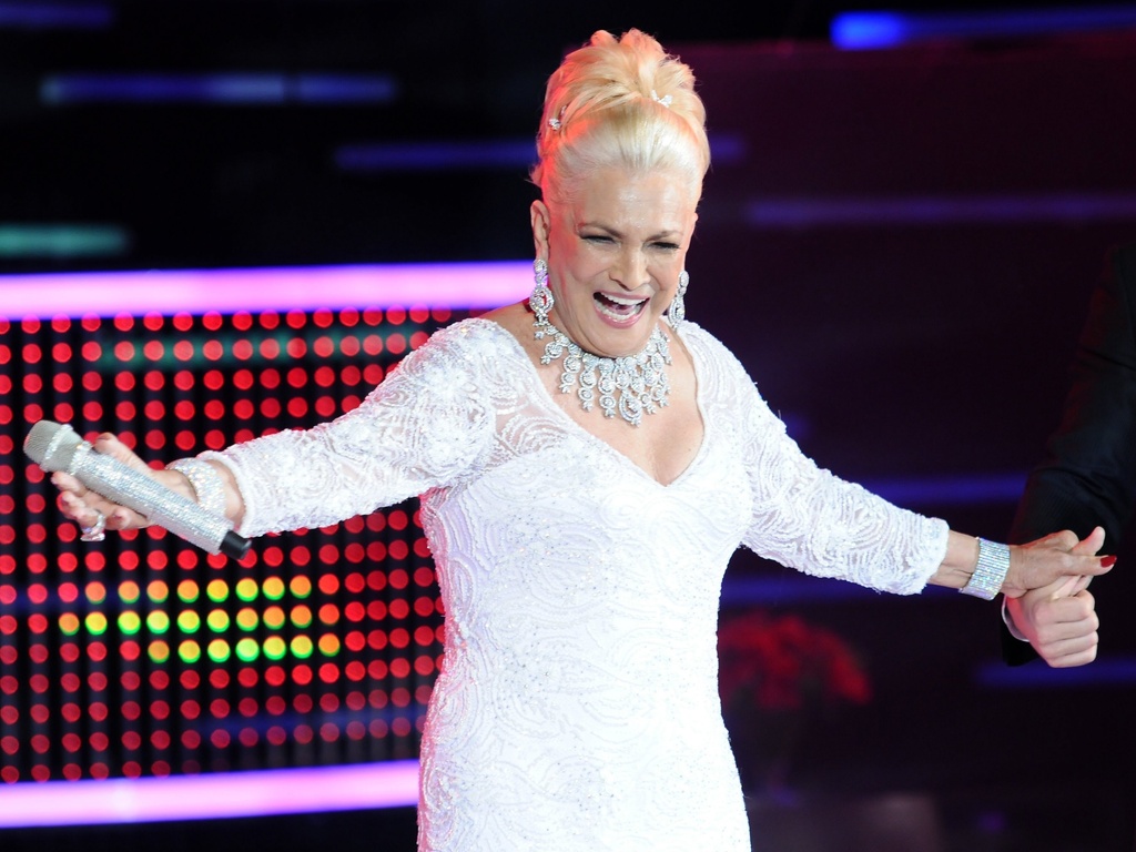 Glamurama presta homenagem, em imagens, à eterna Hebe Camargo