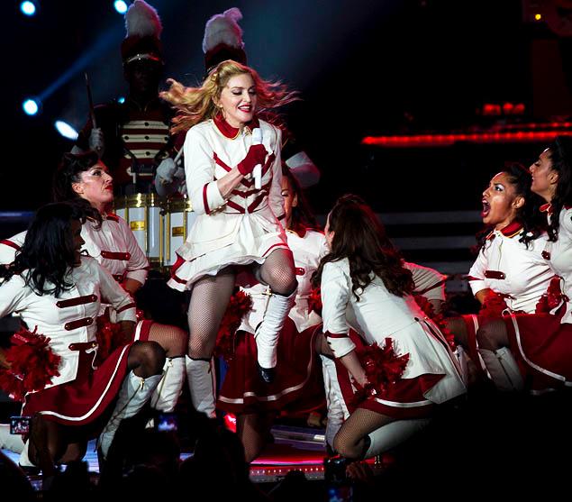 Pós-show em NY, Madonna vai à festa de aniversário do namorado