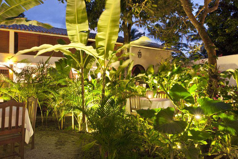 A despedida da temporada em Trancoso foi no Monkey Bar. Quem foi?