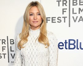 Notícias do red carpet: look branco ganha o gosto das celebs. Vem!