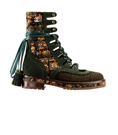 Desejo do Dia: pelas mãos de Lagerfeld, a bota “tweed + camuflado”