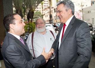 Roberto Kalil Filho e Alexandre Padilha comemoram primeiro ano da UAIC