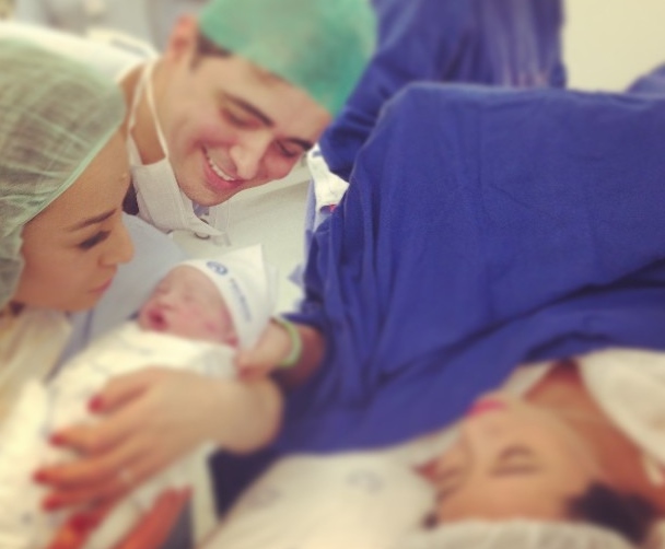 Sabrina Sato mostra a foto do primeiro sobrinho na internet