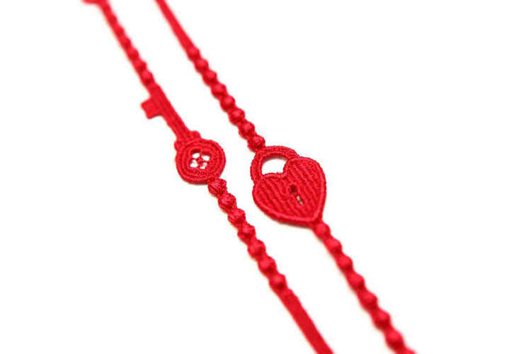 Pulseiras italianas que viraram hit entre celebridades invadem o Brasil