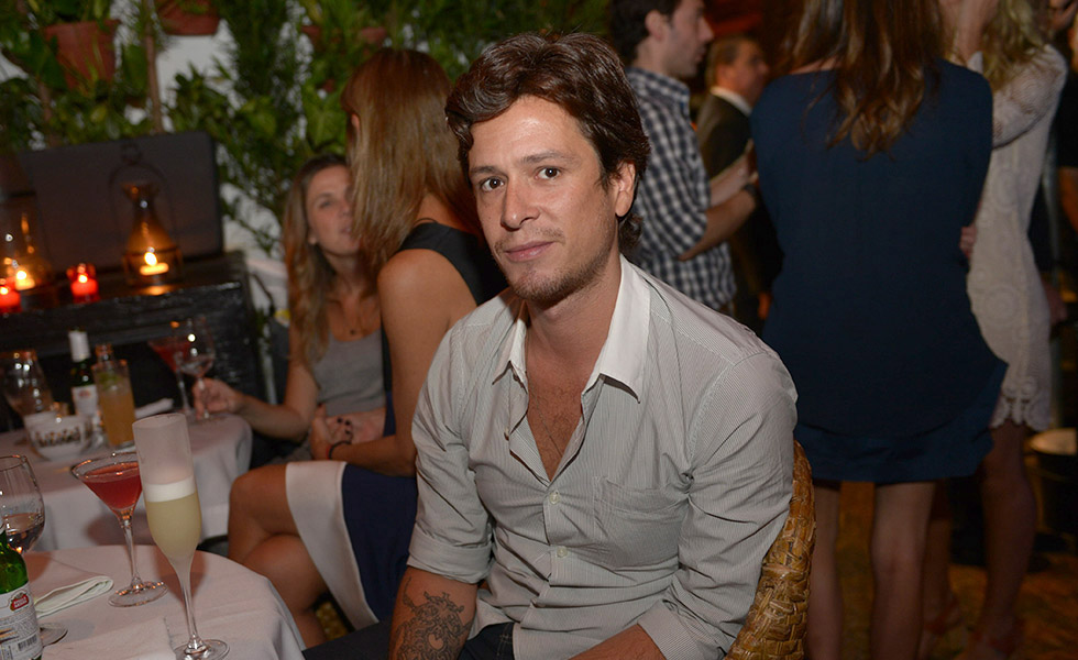 Dose dupla: Raphael Falci lança coleção + linha beneficente em SP