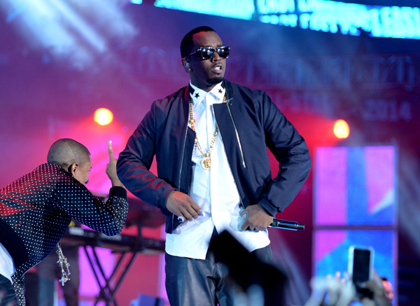 Rapper Diddy quer um canal de TV para chamar de seu. Aos fatos