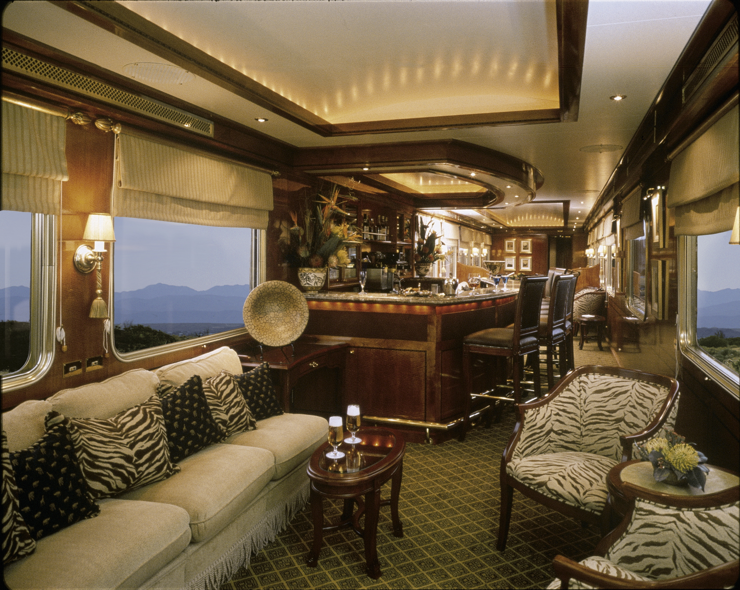 Conheça os 10 trens mais luxuosos que circulam pelo mundo