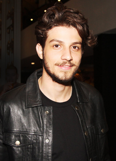 Nem Laura Neiva nem Marquezine… Quem vai ficar com Chay Suede?