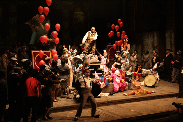 Theatro Municipal abre venda de novas assinaturas para óperas de 2015