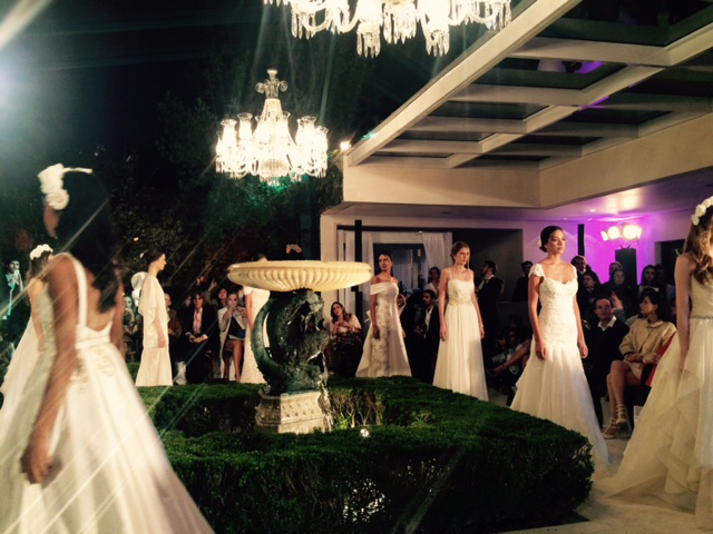 Em cenário poético em SP, Nanna Martinez desfila coleção para noivas