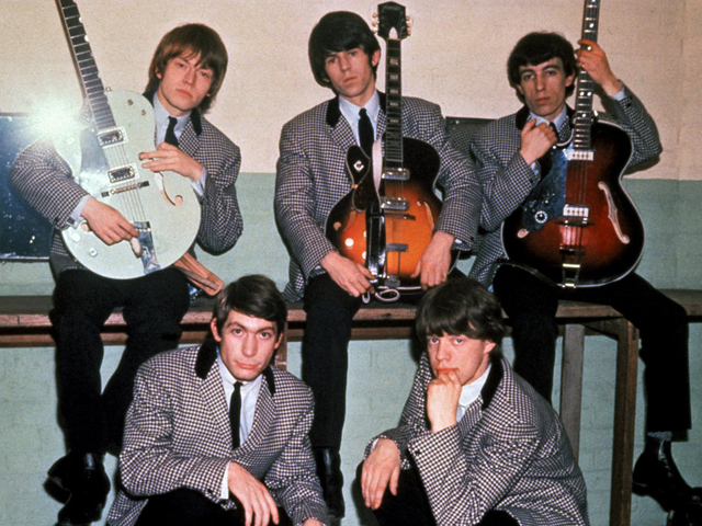 A evolução fashion dos Rolling Stones através das décadas