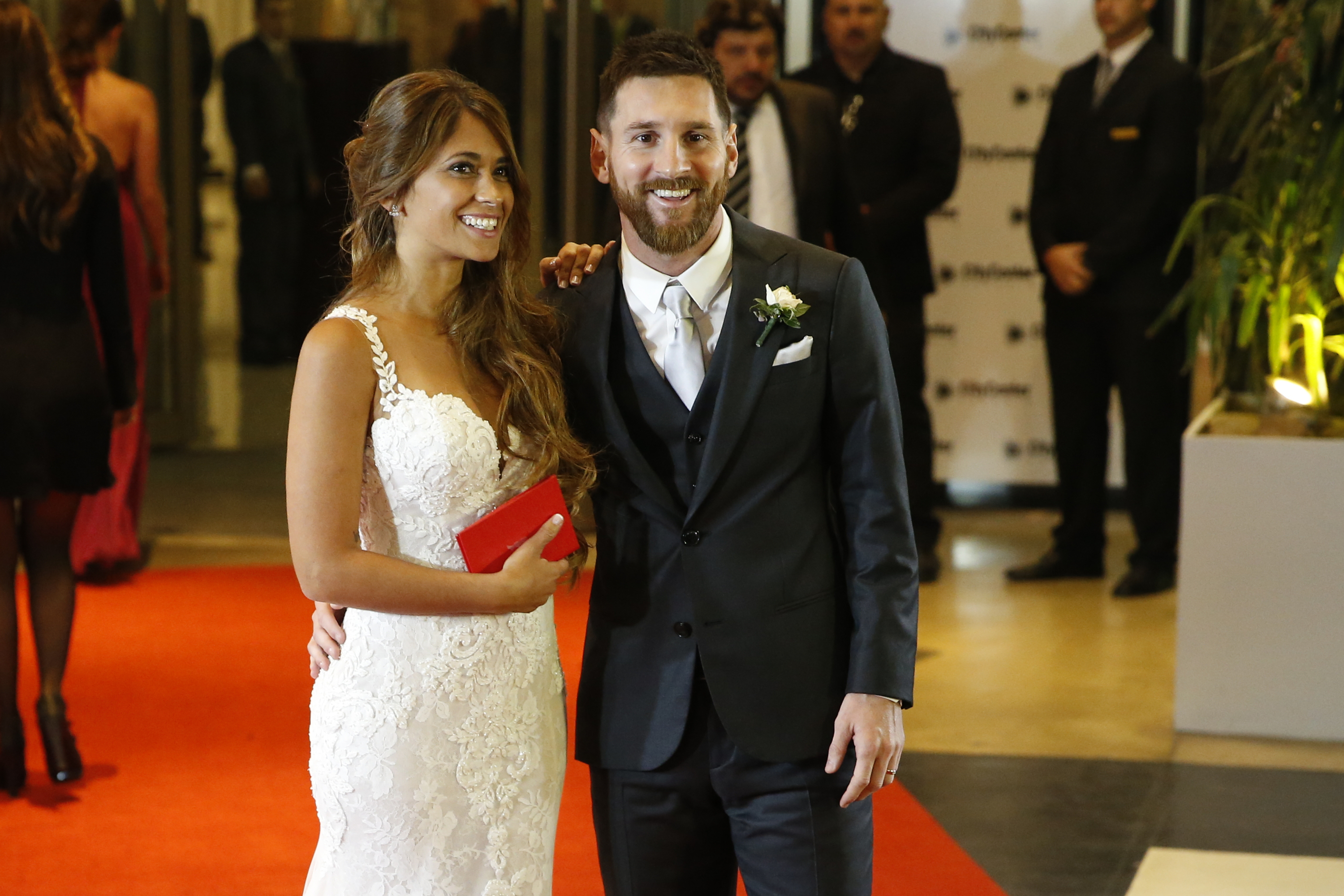 Empanadas e forte esquema de segurança: o casamento de Messi