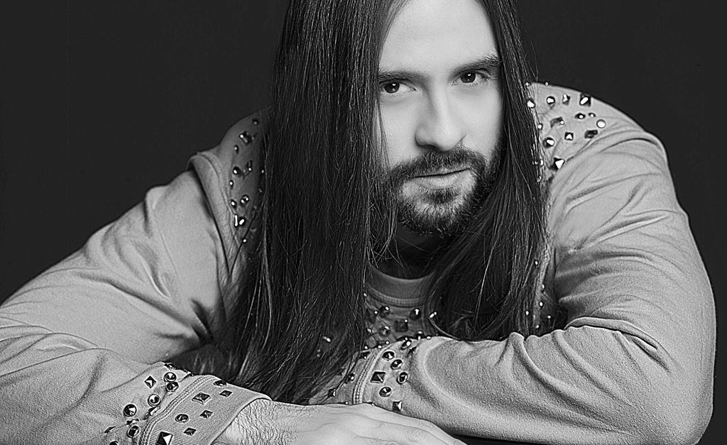 Novo show de Dennix, “Cosmic Mind” promete imersão multissensorial no Teatro Itália