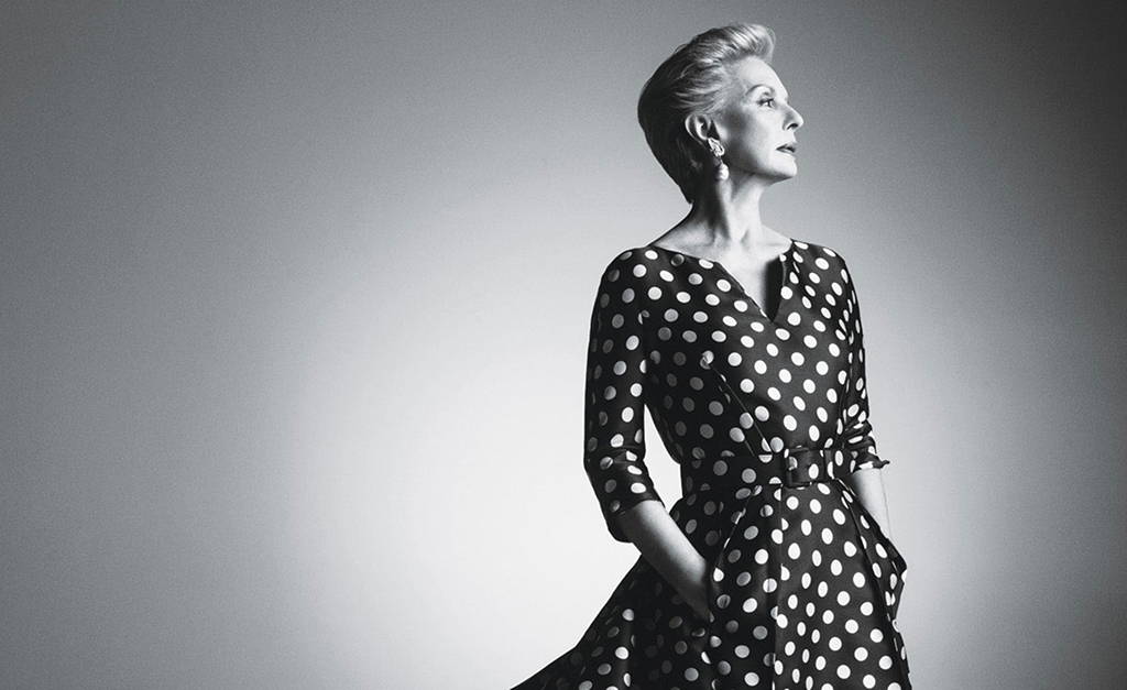 Depois de 37 anos, Carolina Herrera deixa a direção criativa da própria marca