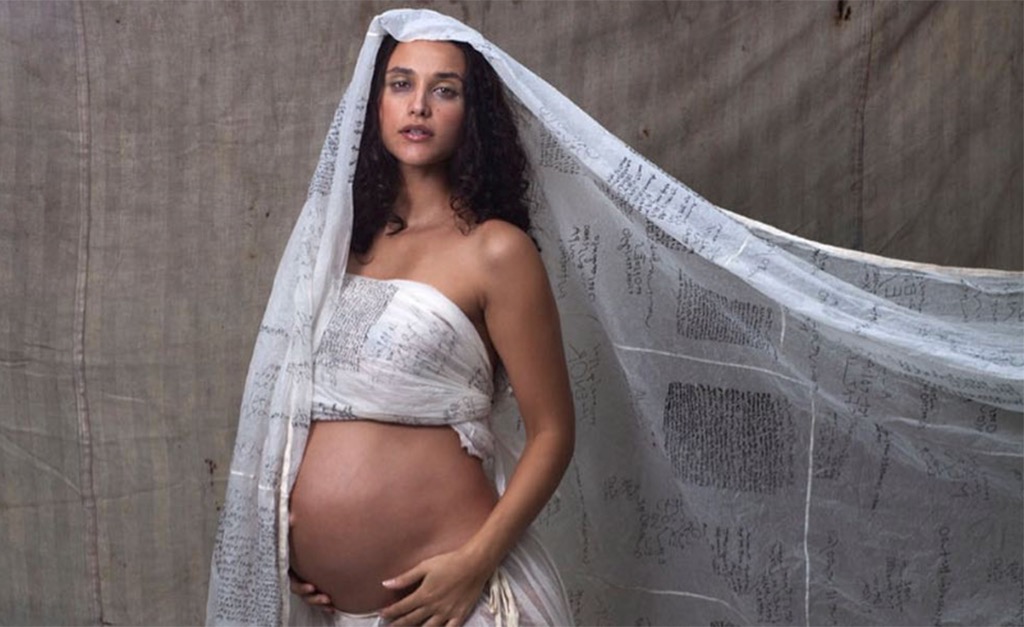 Prestes a dar à luz, Debora Nascimento mostra o barrigão de 9 meses em ensaio artsy